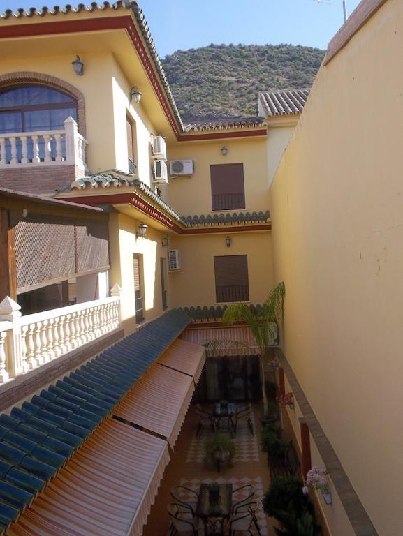 Hostal Monteolivos Cartama Exterior photo